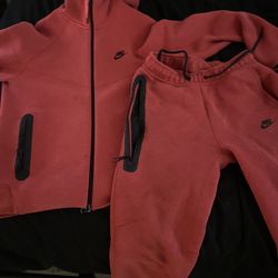 Essential,Nike Tech,Lanvin,purple Jeans 