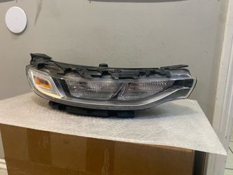 2020-2022 Kia soul right headlight day time running light