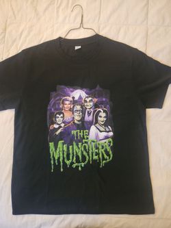 The Munsters Graphic T-Shirt -- BRAND NEW LOOKS COOL!