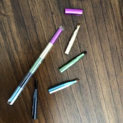 4-in-1 Makeup Brush Set