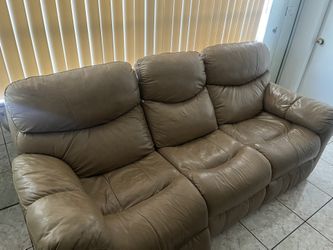 Leather Recliner Sofa. Aventura