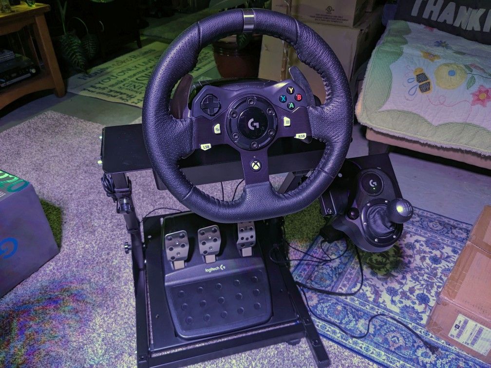 Full Gaming Racing Steering Wheel with Mount, Pedals, and Shifter. Logitech G920