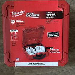 Milwaukee Hole Dozer 20 Pieces . Brand New…$169