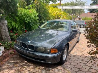 2000 BMW 528i