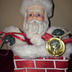 Porcelain Santa Windup Music Box 