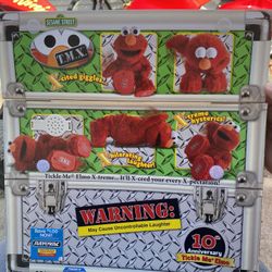 Tickle Me Elmo 10th Anniversary Ed