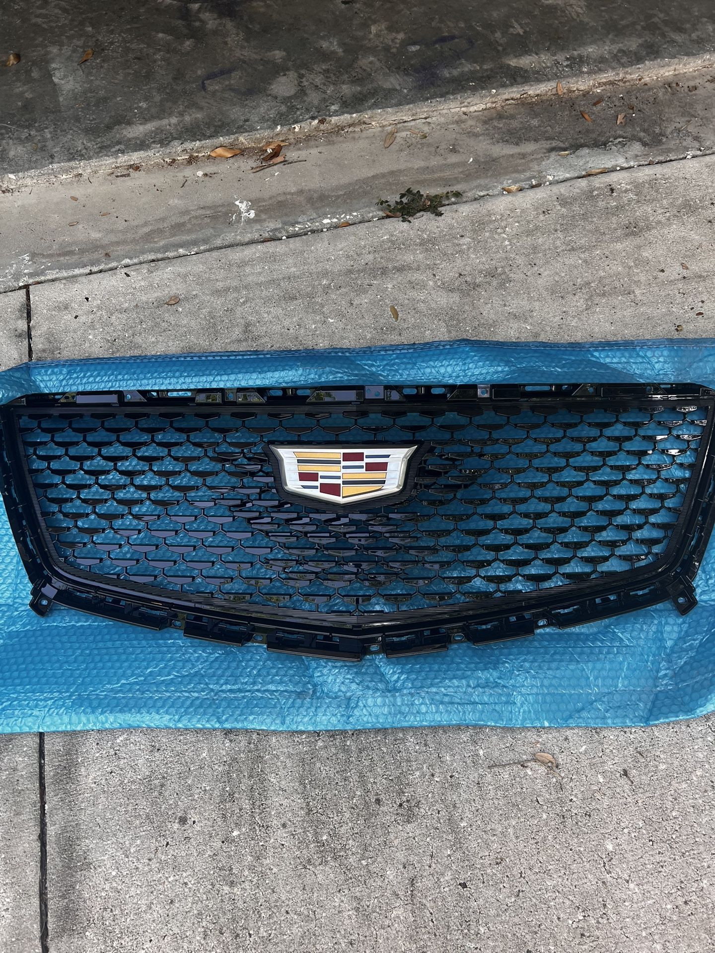Cadillac grills  100 Each