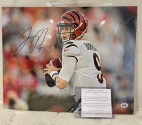 Joe Burrow Cincinnati Bengals Signed Autographed 11x14 Throwing Photo With COA