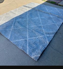 living room Rug 8X10