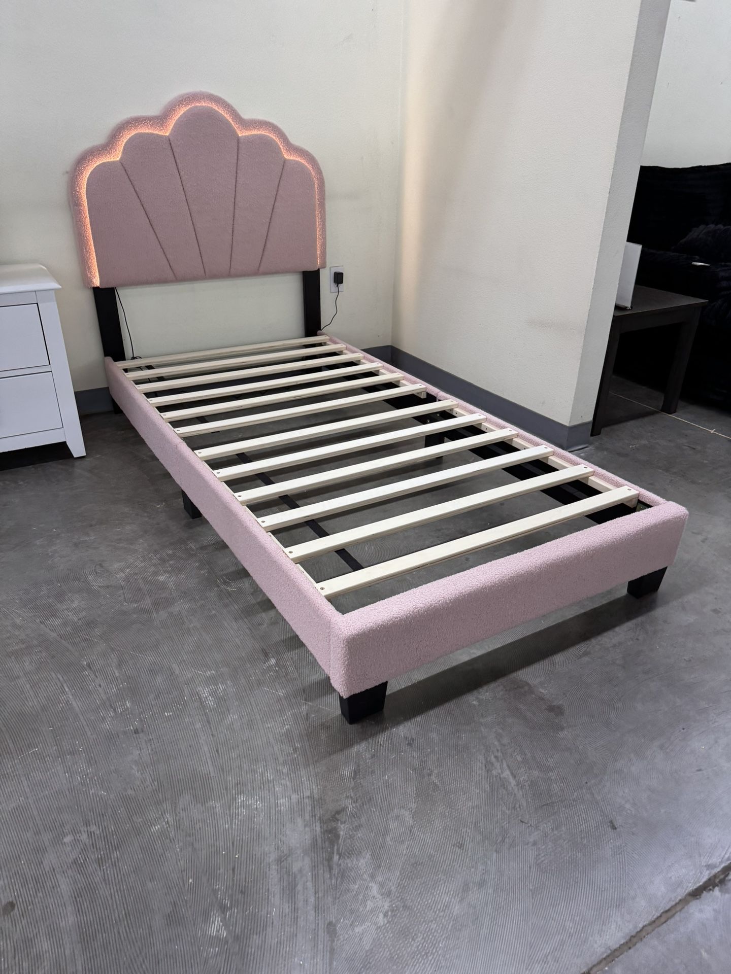 New Twin Bed Frame With Mattress 