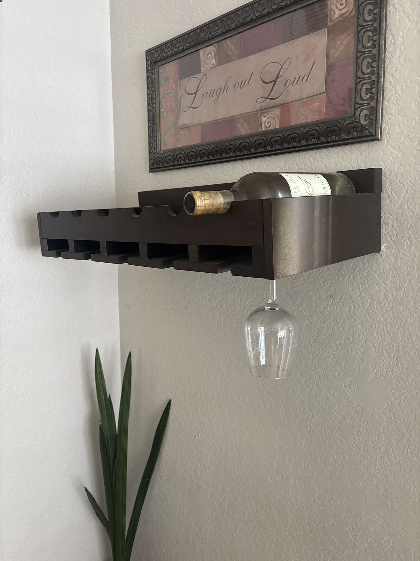 Wine Glass Wall Rack
