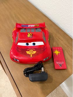 Disney Pixar Cars 2 Lightning McQueen 7" Portable DVD Player with Remote