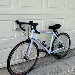 Fuji Sportif 2.3 Road Bike