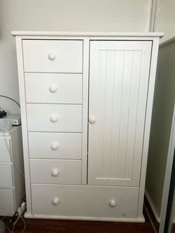 Wardrobe/Dresser
