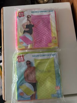 Play Day Neon Comfort Mat / Float for Pool