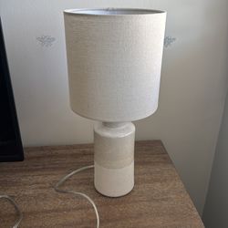 Neutral table lamp