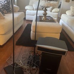 Bose 321 Surround Sound System With Remote