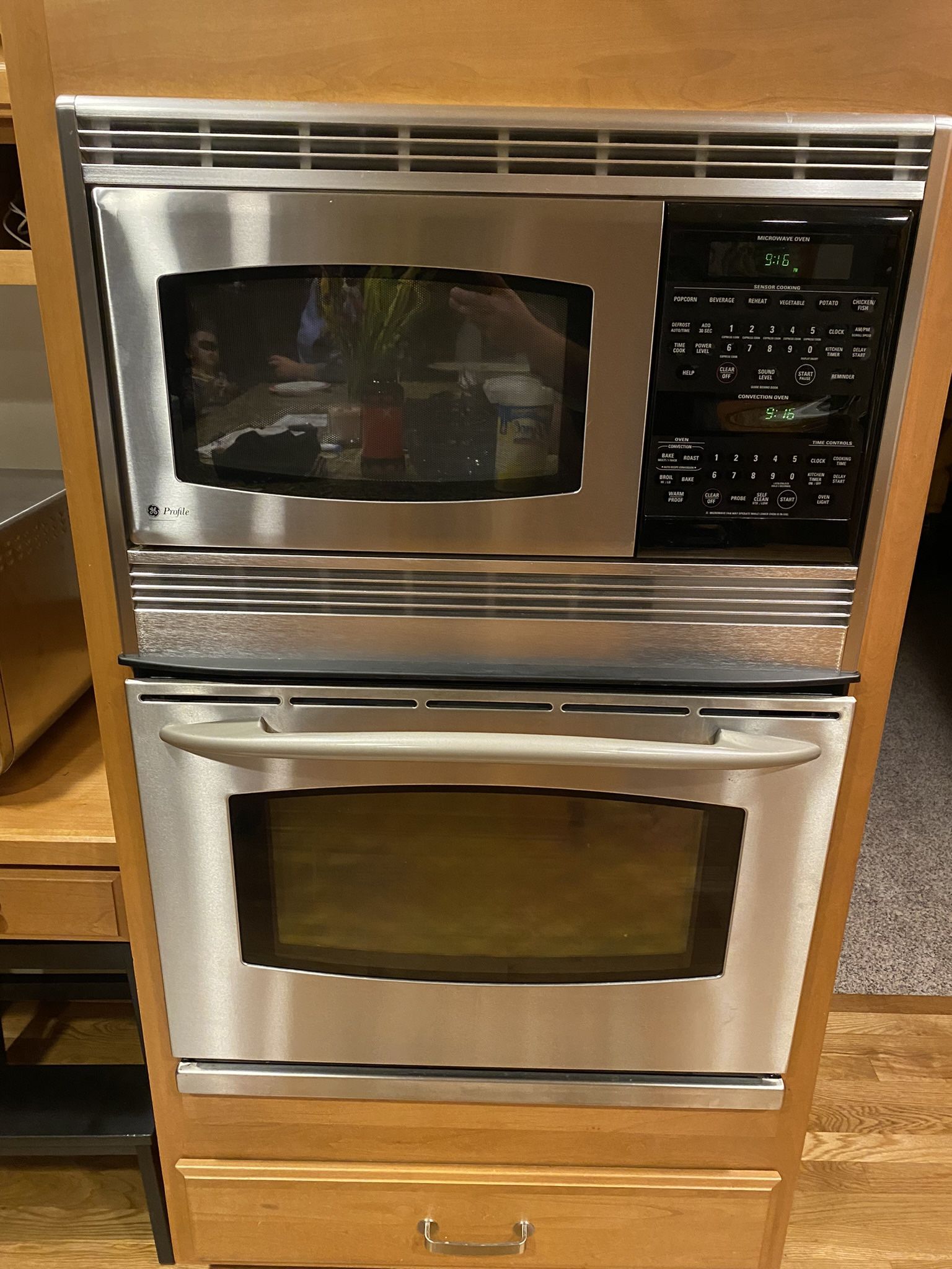 0.5 Cu. Ft. Countertop Microwave for Sale in Auburn, WA - OfferUp