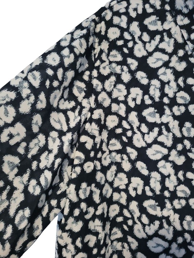 Banana Republic Dillon Leopard Print Women's Size XL NavyBlue Button Down Shirt Top.