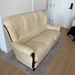 ✨ Transform Your Bedroom – Complete 5-Piece Dark Wood Set | $1200 OBO – Vancouver, WA