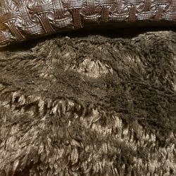 Pillow & Throw Blanket
