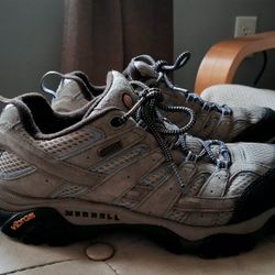 Merrell Moab 2 Waterproof Hiking Shoes Size 7.5 Women's 