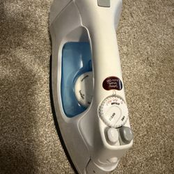 Iron With Retractable Cord