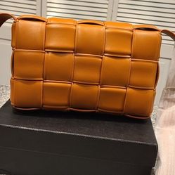 Camel Weave Purse