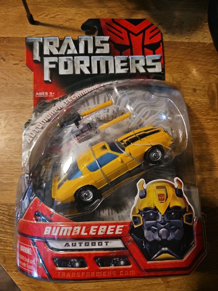 TRANSFORMERS (70'BUMBLEBEE)