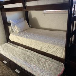 3 In 1 Bunk Bed. 