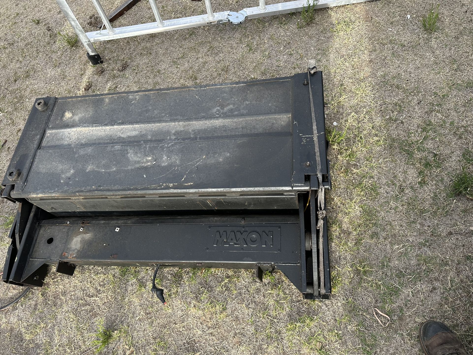 Tomy Gate