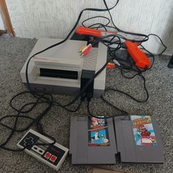 Nintendo NES Game System 