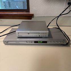 2x DVD Players (Magnovox & Cyberhome