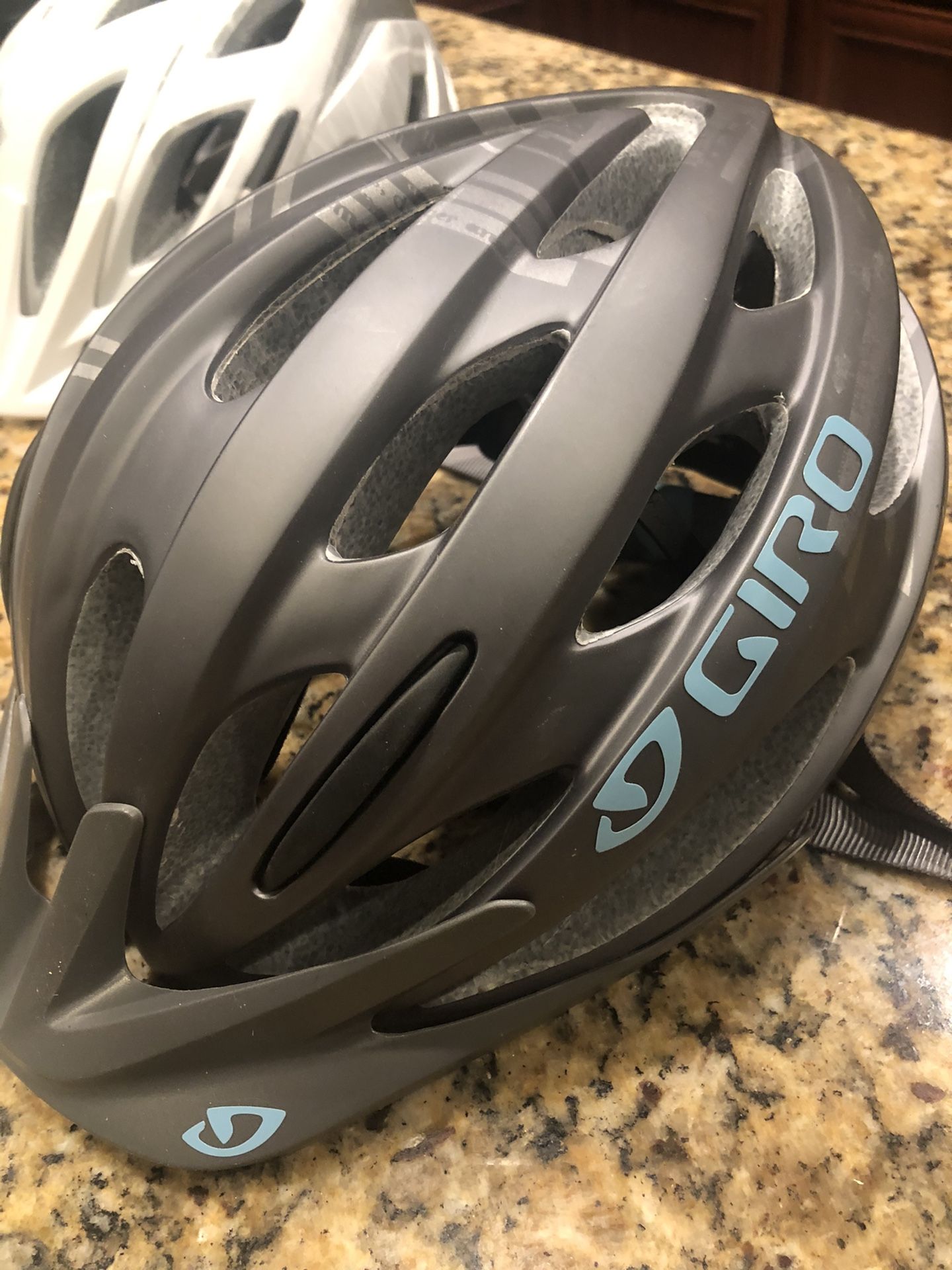 Women’s size small bike helmet Giro