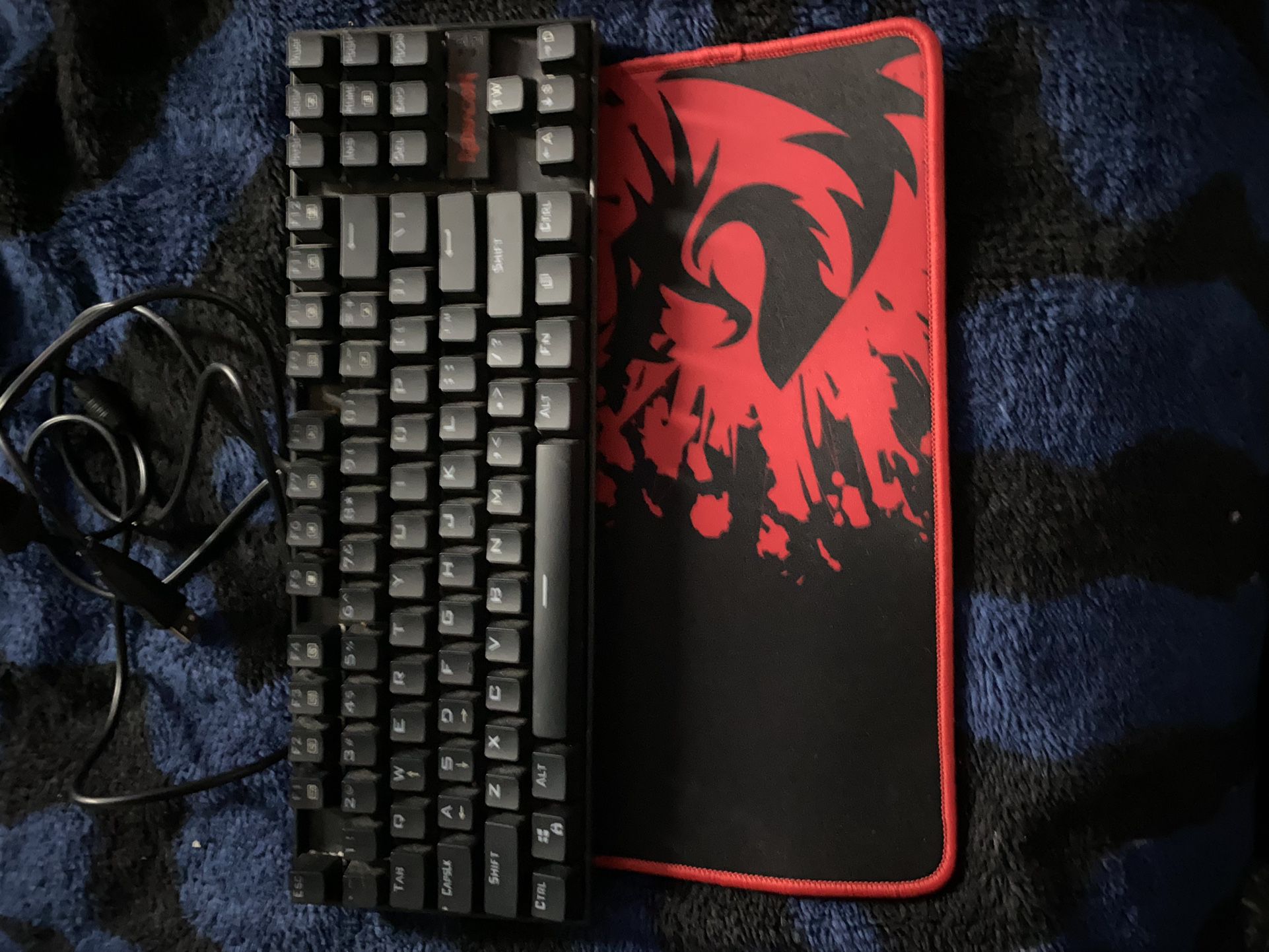 REDRAGON MECHANICAL KEYBOARD WITH MATCHING MOUSE PAD