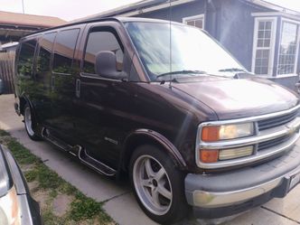 2000 Chevy conversion van 99k miles