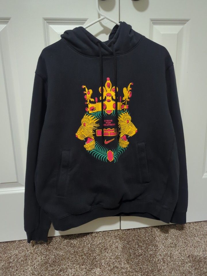 Nike LeBron James "Strive For Greatness" Crown Pullover Hoodie