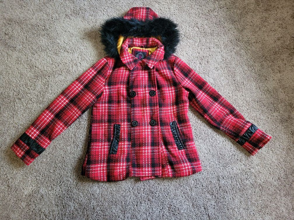 Winter Coat Size Large with Pockets