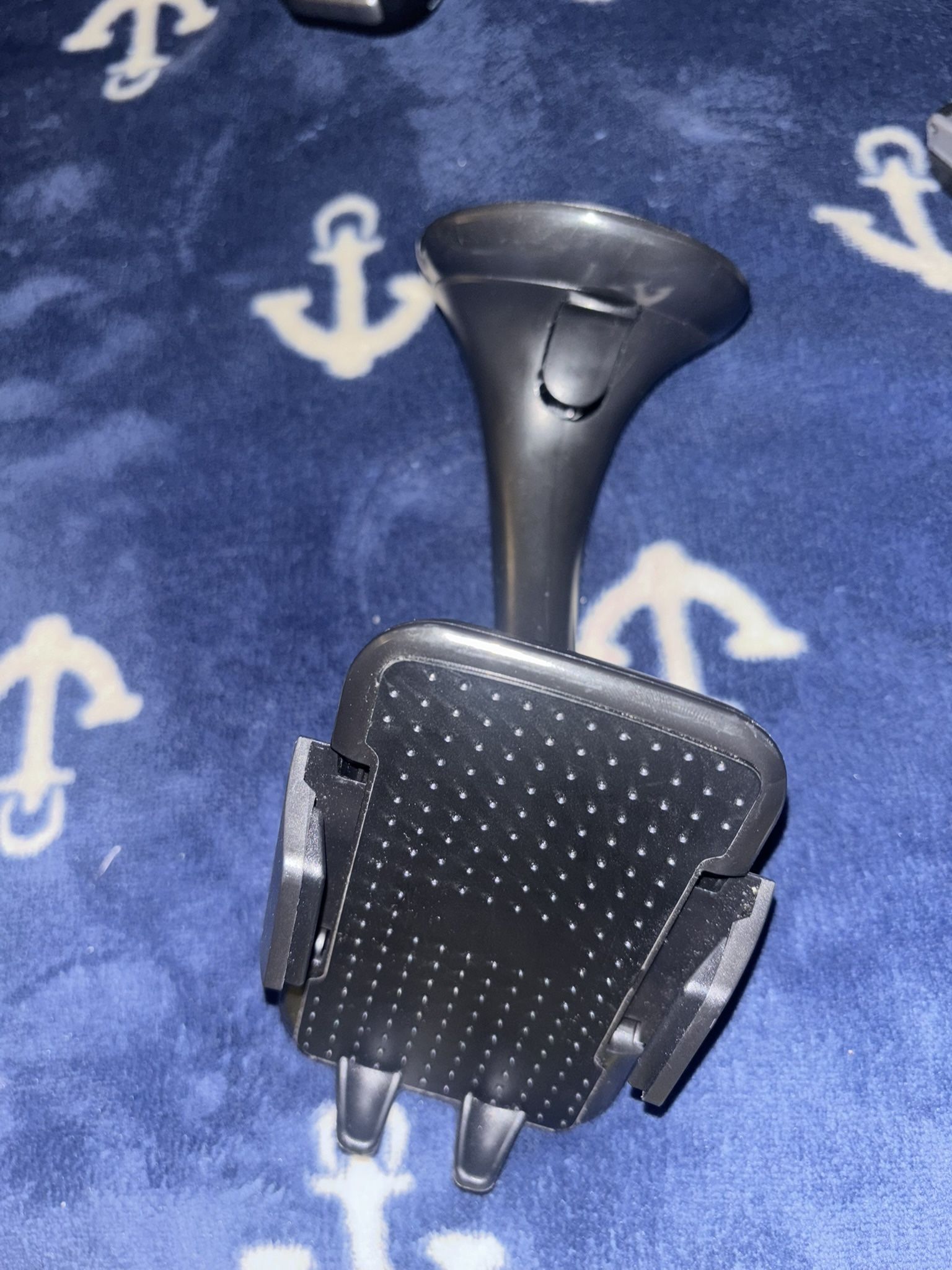 Hands-Free Car Mount