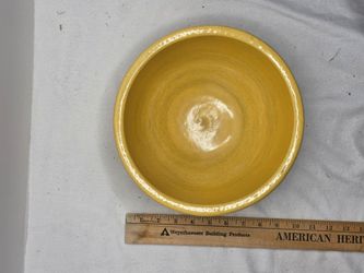 Mixing bowl could be a Bauer Chinese yellow ringware