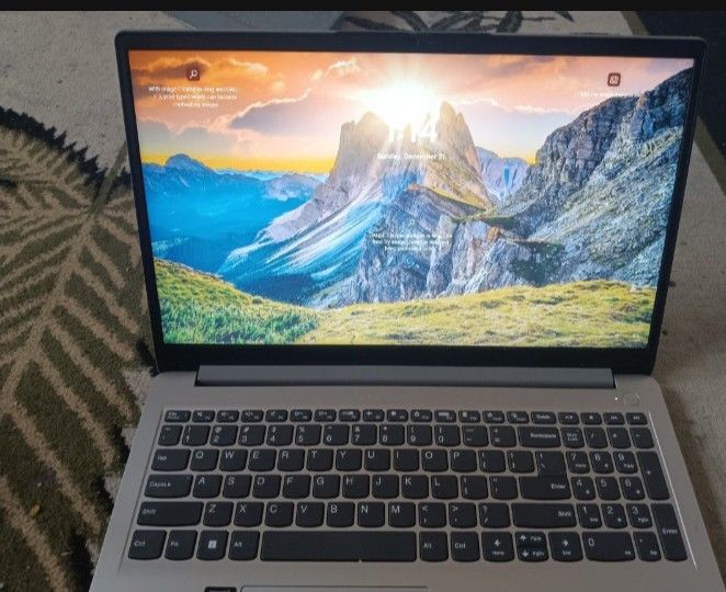 15.7 1i brand New Lenovo Laptop 