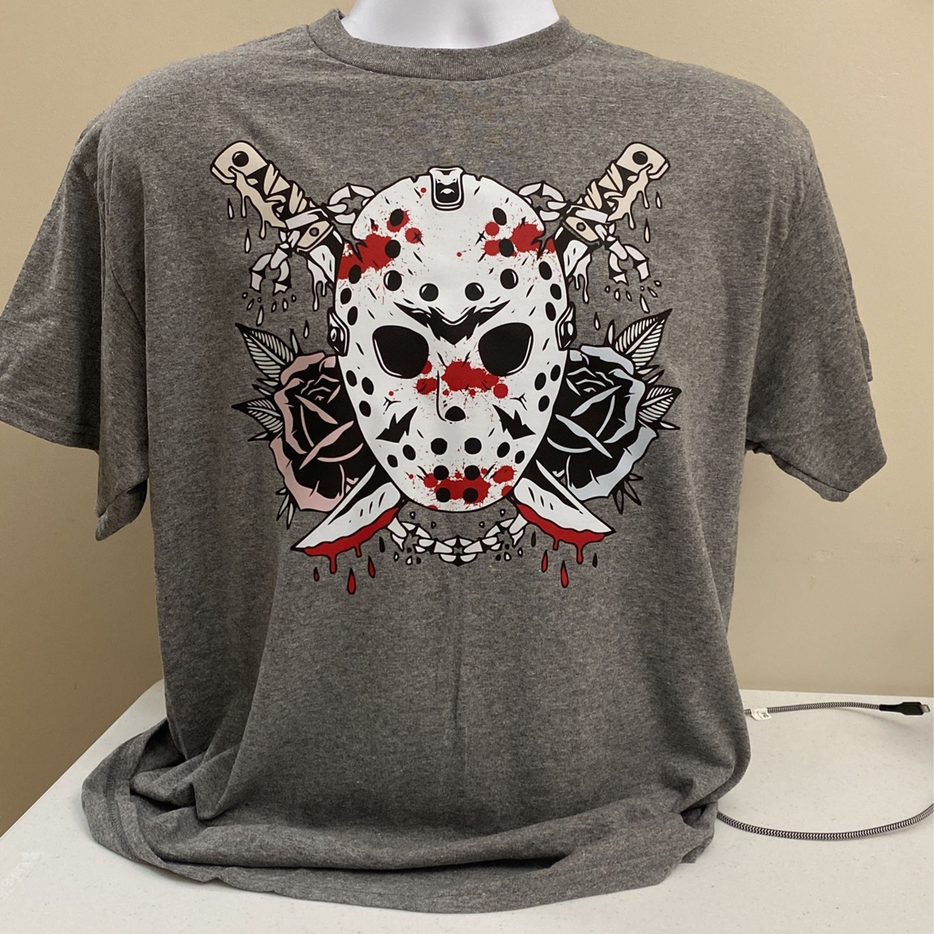 Design T-shirt, Gildan 50/50 Cotton/poly, New, Size Large (item 280)