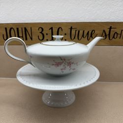 Hutschenreuther Favorit Bavaria Germany Vintage Floral Coffee Pot Gold Trim