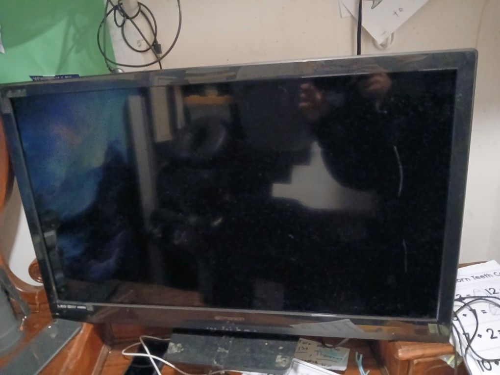 32 in Flat-screen TV