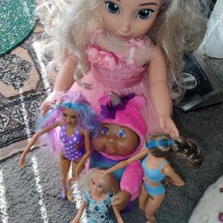 Dolls All For $15 Pickup Only Cash 