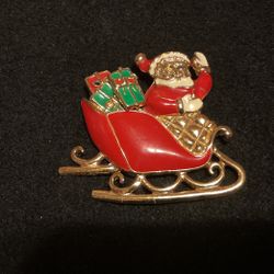 Vintage Goldtone Christmas Santa Brooch 