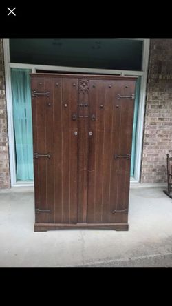 OLD WORLD FARMHOUSE ARMOIRE/CLOSET