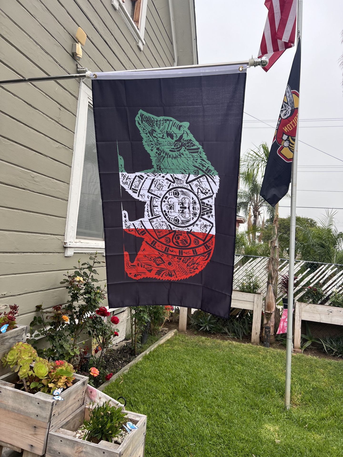Mexico Aztec Bear Flag Size 3ftx5ft 