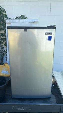Magic chef mini refrigerator