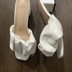 Womans White Heels Shoes Size 6 